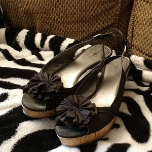 Black Jaclyn Smith sling back wedges